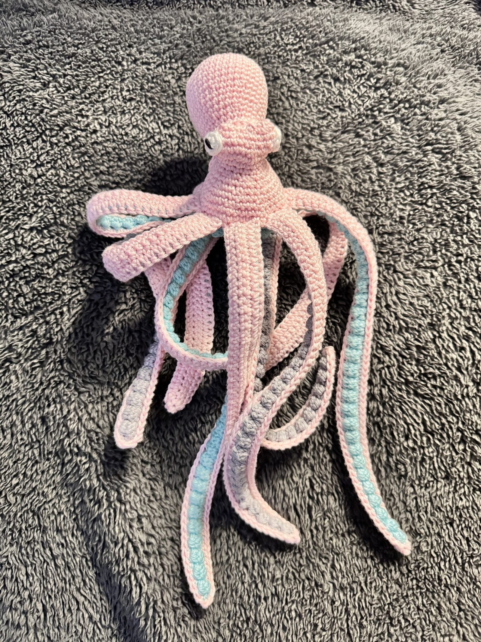 Roze gehaakte knuffel octopus